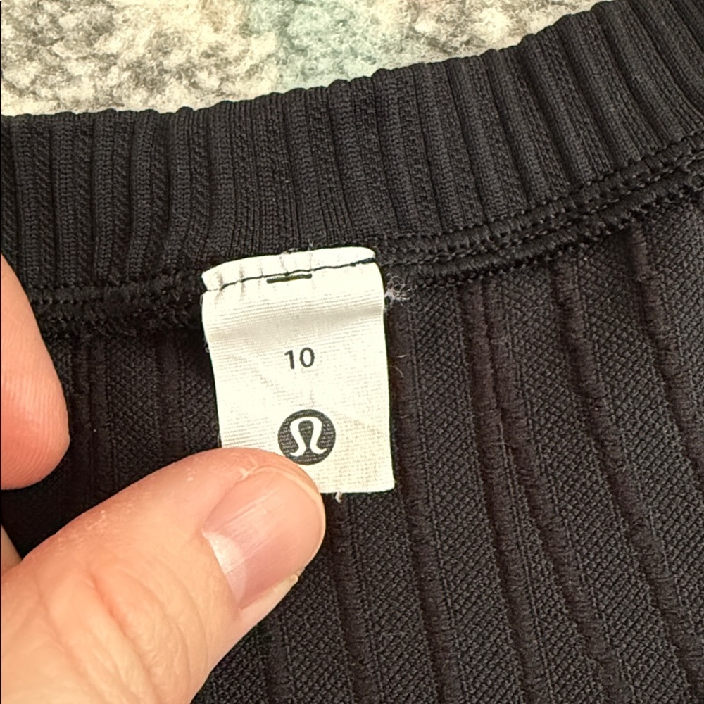 Lululemon Rest Less Pullover - Picture 4 of 7
